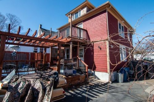 76 Weare St, Lawrence MA  01841-3624 exterior