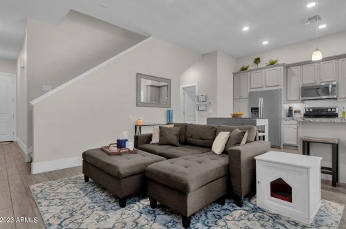 8969 8th Dr, Phoenix AZ  85021-8319 exterior