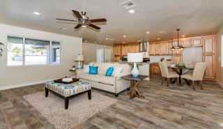 1501 Oregon Ave, Phoenix AZ  85014-3040 exterior