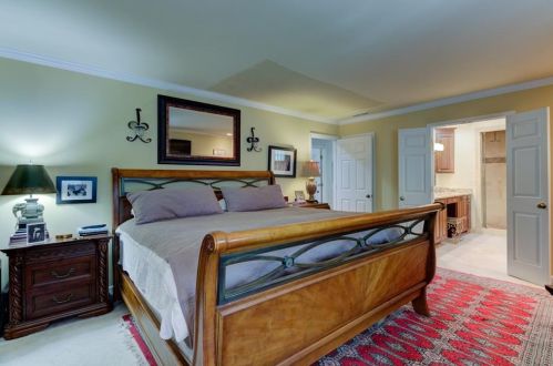 4815 Dunwoody Sta Dr, Atlanta GA 30338-4705 exterior