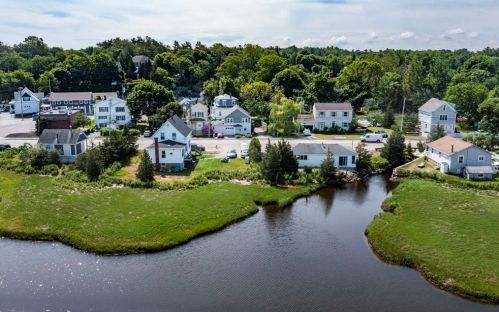 334 Rockland St, Hingham MA  02043-1471 exterior