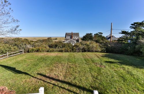 65 Morris Is Rd, Chatham MA 02633-2526 exterior