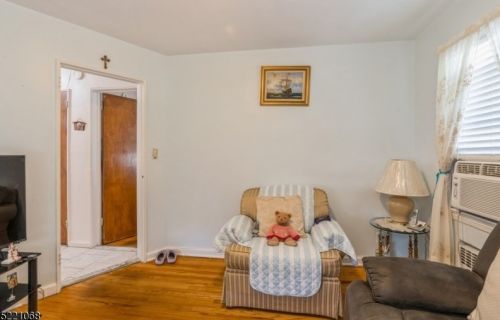 54 Meacham St, Belleville NJ 07109-1935 exterior