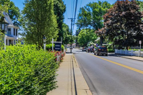 40 Main St, Falmouth MA 02540-3129 exterior