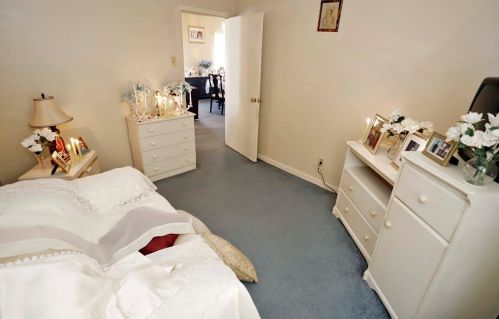 10 Viall St, New Bedford MA 02744-2505 exterior