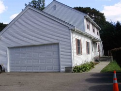 295 River St, Newton, MA 02465-1437