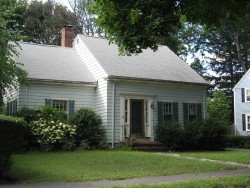 56 Lindbergh Ave, Newton, MA 02465-1639
