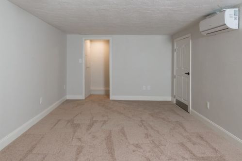 142 Donnellan Cir, Weymouth MA 02191-1762 exterior