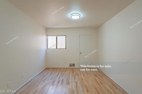 237 Denton Ln, Phoenix AZ 85014-2676 exterior