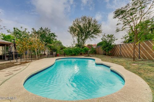 3844 Bloomfield Rd, Phoenix AZ  85032-7334 exterior