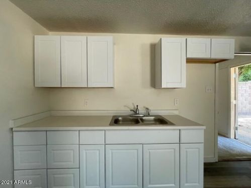 2731 Belmont Ave, Phoenix, AZ 85051-6617