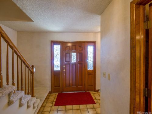 9891 Pinewood Ave, Englewood, CO 80111-5446