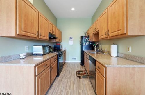 204 Passaic Ave, Belleville NJ 07109-1917 exterior