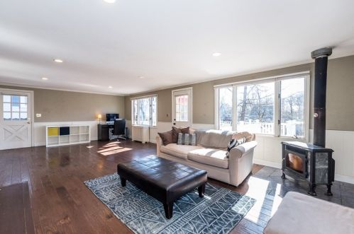 399 Mt Vernon St, Dedham MA 02026-3631 exterior