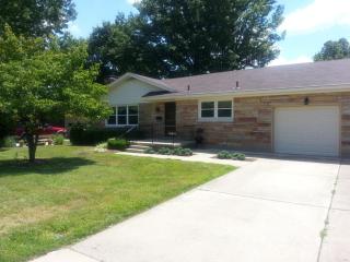 6006 Dutchmans Ln, Louisville, KY 40205-3221