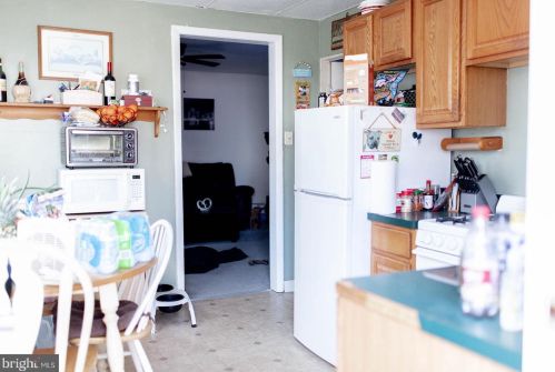 48 Arline Ave, West Deptford NJ 08096-1912 exterior