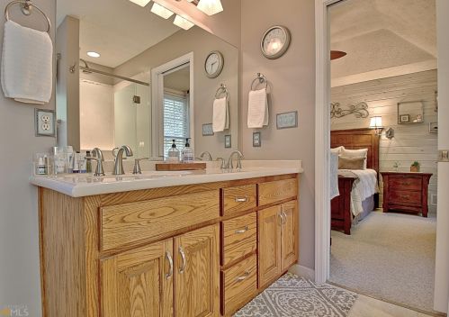 255 Hillandale Dr, Stockbridge GA 30281-3047 exterior