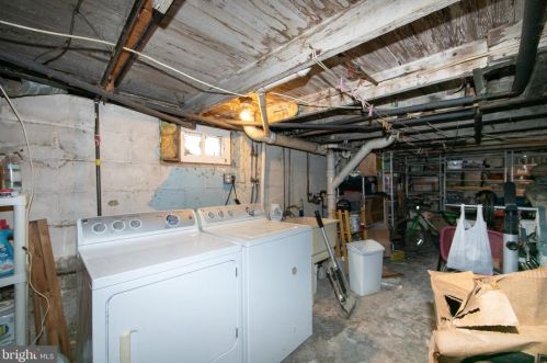 1909 Pt Pleasant Ave, West Deptford NJ 08096-4325 exterior