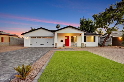 541 Belmont Ave, Phoenix AZ  85020-4017 exterior