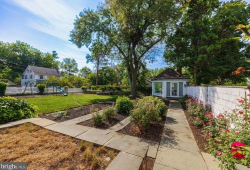 605 Delaware St, West Deptford NJ  08096-1576 exterior