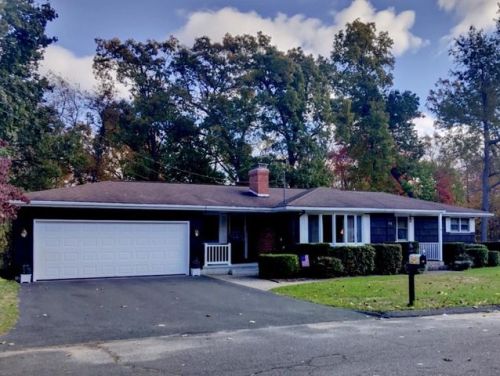 11 Valentine Ter, Agawam MA  01001-2332 exterior