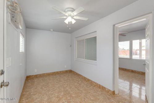 1501 Edgemont Ave, Phoenix AZ 85035-1808 exterior