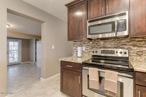 3825 Elm St, Phoenix AZ 85033-2112 exterior