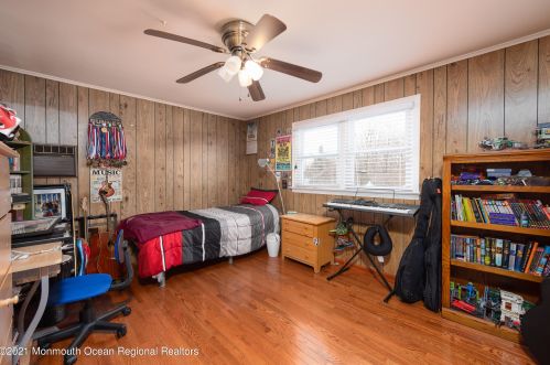 41 Salem Ln, Little Silver NJ 07739-1038 exterior