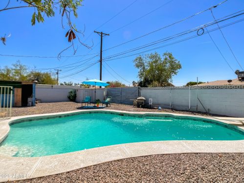 2725 Alice Ave, Phoenix AZ 85021-4112 exterior