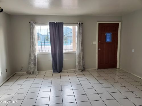 6708 Catalina Dr, Phoenix, AZ 85033-5630