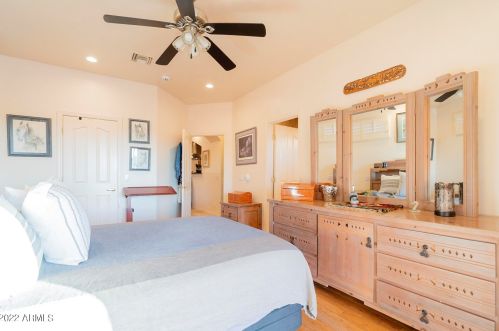 9032 14 Pl, Phoenix AZ 85014-4210 exterior