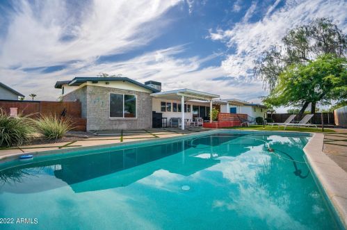 10007 30 Pl, Phoenix AZ 85028-4407 exterior