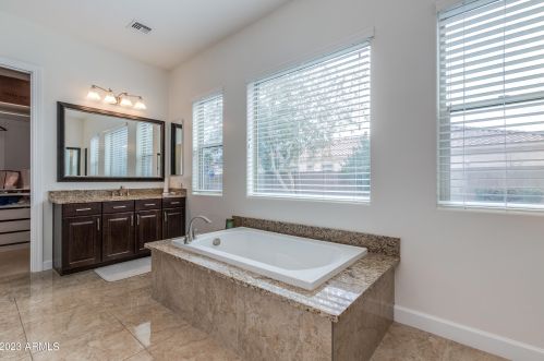 2923 Constance Way, Phoenix AZ 85042-7224 exterior