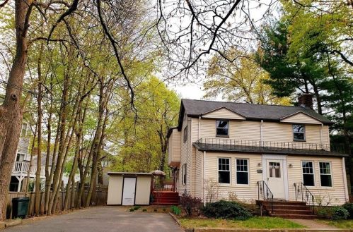 26 Fuller St, Newton MA 02468-1031 exterior