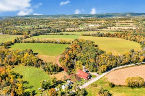 369 Stamets Rd, Milford NJ 08848-2204 exterior