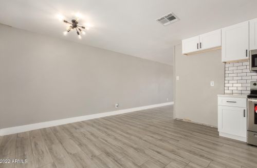 5227 47 St, Phoenix AZ 85040-4159 exterior