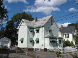 25 Alden Pl, Newton, MA 02465-1567