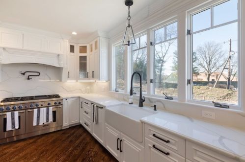 7 Schoolmasters Ln, Dedham MA  02026-5505 exterior