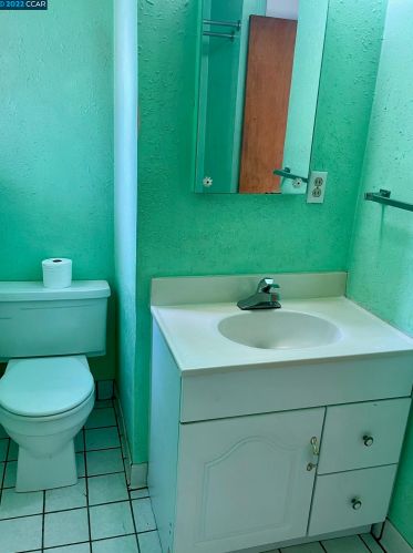 955 Burkhart Ave, San Leandro CA 94579-2031 exterior