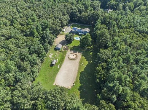 14 Breezy Point Rd, Acton, MA 01720-3420