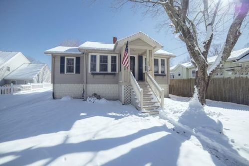 68 Circuit Ave, Weymouth, MA 02188-3204