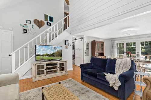 385 Glacier Hl Rd, Eastham MA 02642-2168 exterior