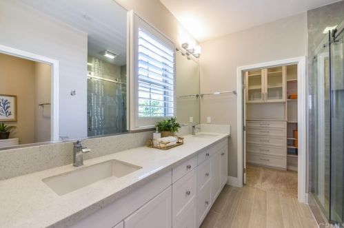 32 Larkfield, Irvine CA 92620-2140 exterior