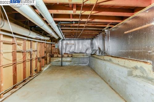 1225 Sandelin Ave, San Leandro CA  94577-3956 exterior