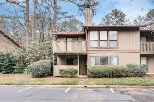 102 Dunbar Dr, Atlanta, GA 30338-6536