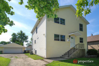 4518 Kenilworth Ave, Forest View, IL 60402-4323