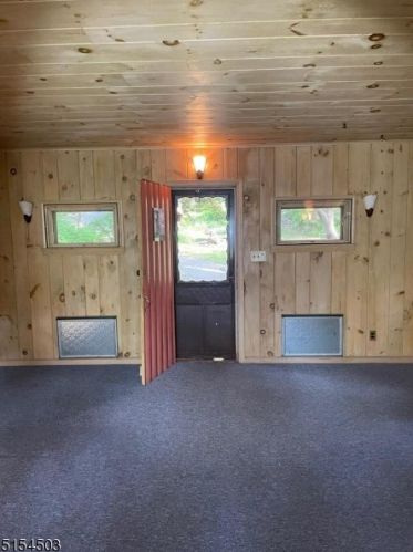 138 Cupsaw Ave, Skyline Lakes NJ  07456-2944 exterior