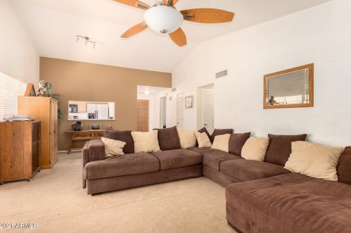 13642 41 Pl, Phoenix AZ 85028-2214 exterior