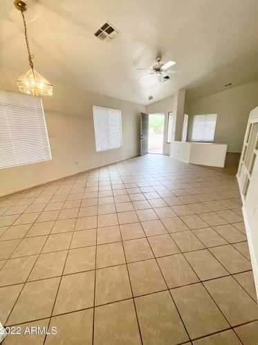 6614 Chickasaw St, Phoenix AZ  85043-5755 exterior