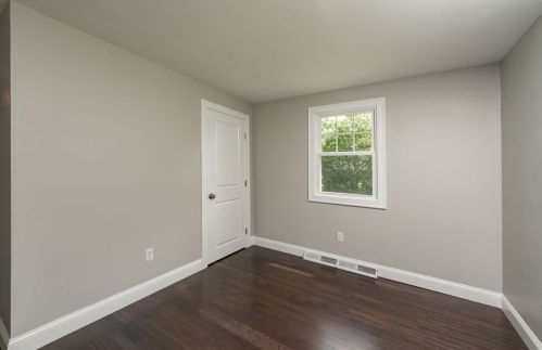 1364 Cohannet St, Taunton MA  02780-7136 exterior